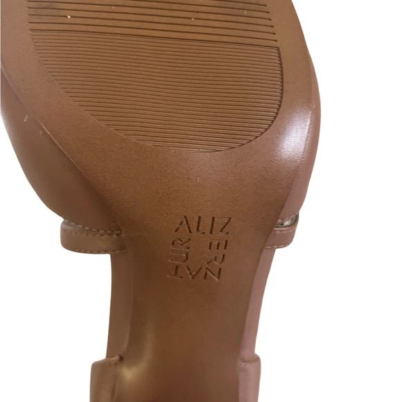 Naturalizer Square Toe Criss Cross Lace  womens dress shoes  size 8 Tan - Picture 7 of 9